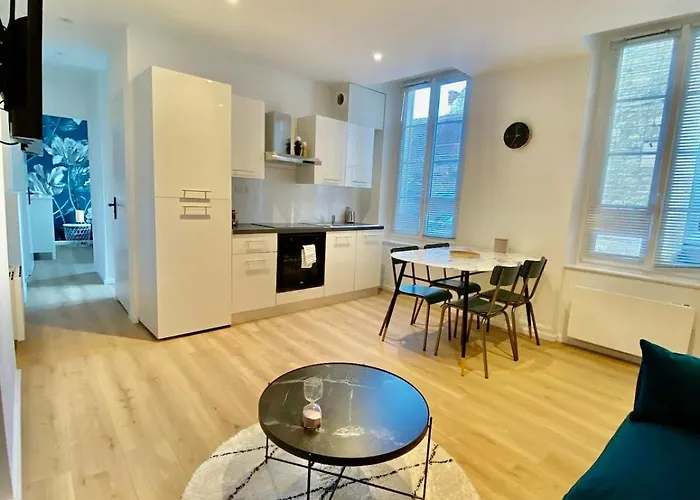 Confortable En Plein Centre Historique